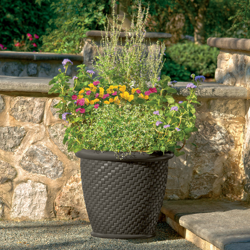 Suncast Herringbone Resin Pot Planter & Reviews Wayfair